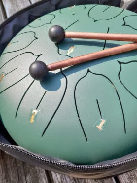 LOMUTY Steel Tongue Drum/Handtrommel/HandPan - 30 cm - Zo goed als nieuw