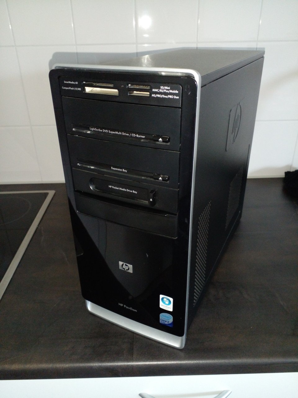 Vintage HP A6640 QuadCore met Windows XP sp-3 /wifi/Dos-box.
