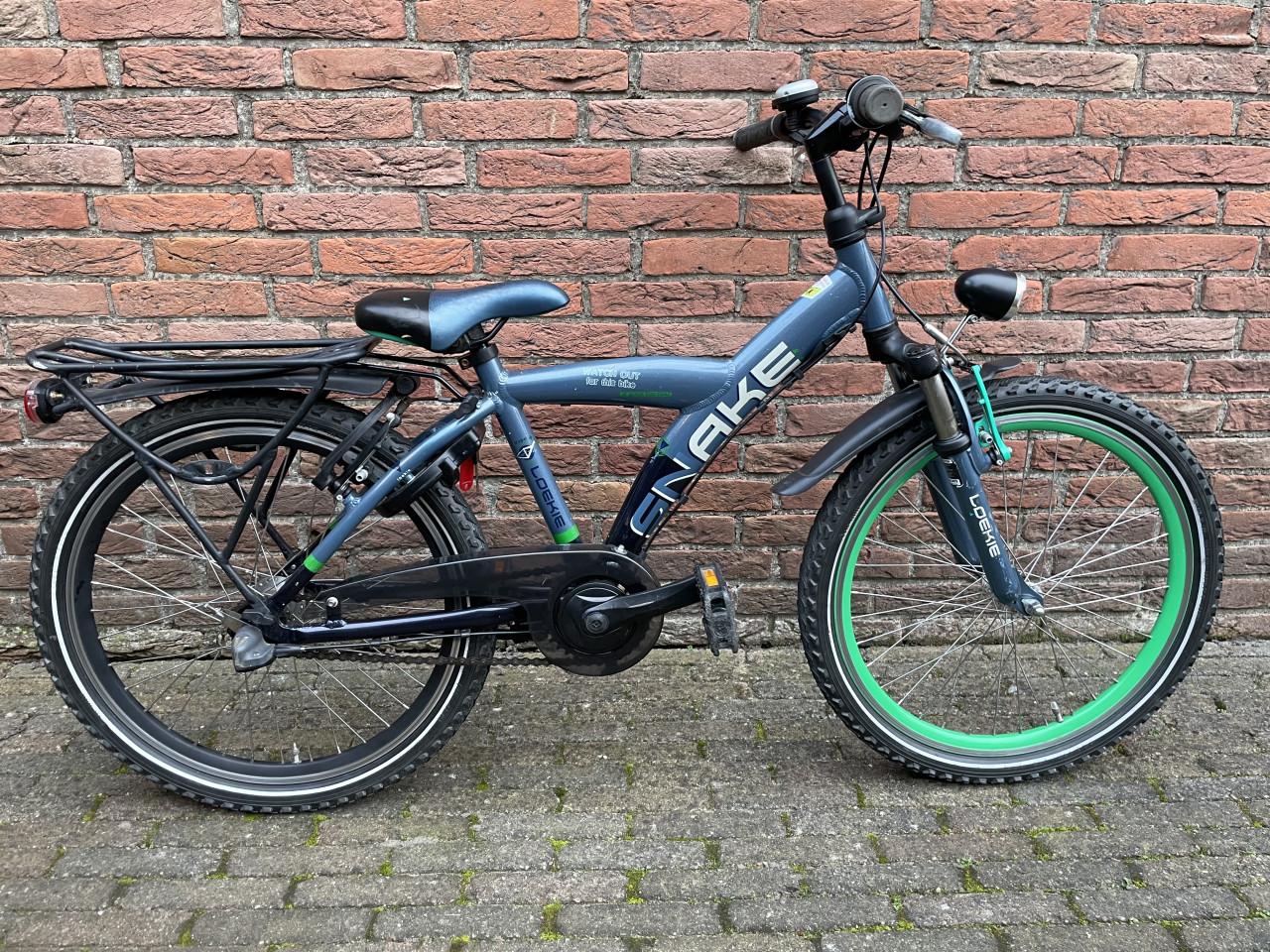 Loeki Snake 22 inch.