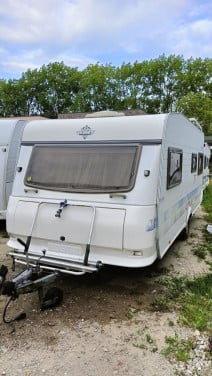 Hobby 540 (2000) met voortent en luifel