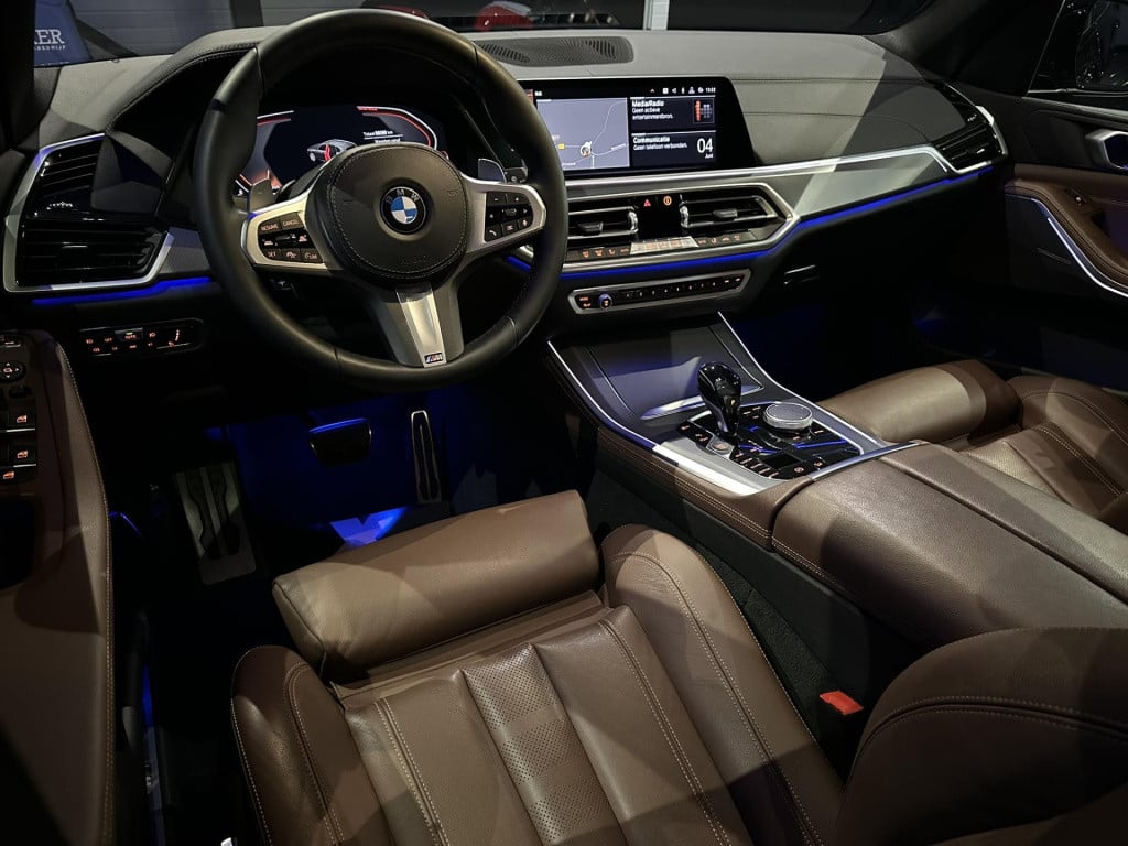 BMW X5 xdrive40i high executive m-sport *camera*22 inch*comfortseats*propil