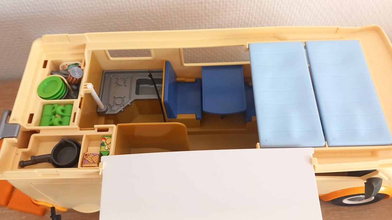 Playmobil camper voor 4 personen setnr 3647