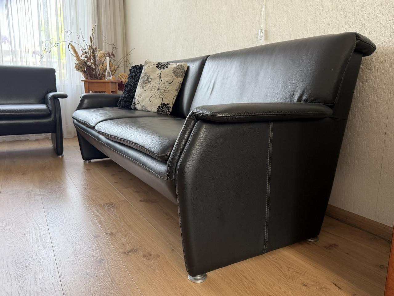 Zwart leren bankstel