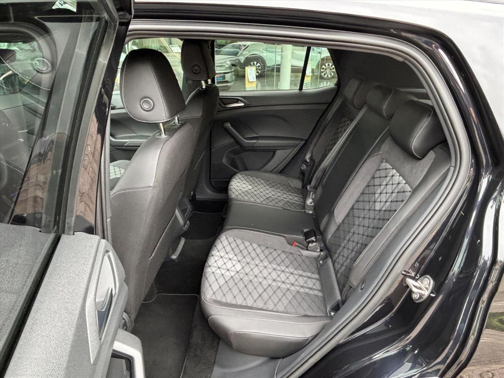 Volkswagen T-cross 1.5 tsi 150pk dsg-7 r-line| trekhaak|navi| |camera| led 