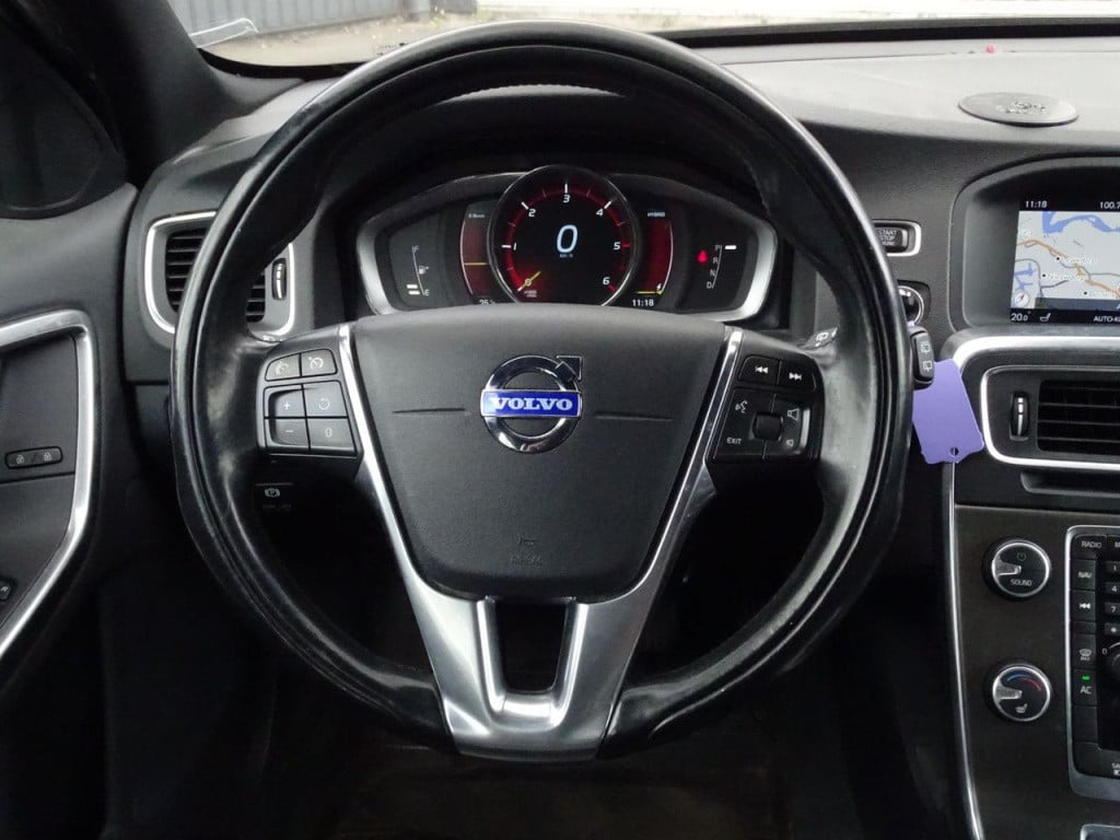 Volvo V60 2.4 d6 awd plug-in hybrid summum | xenon | leder | memory | pdc