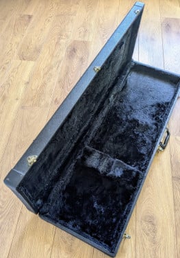 Basgitaar draagkoffer