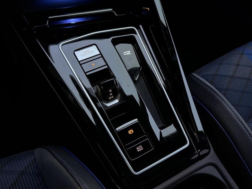 Volkswagen Golf 2.0 tsi r 4motion | pano | harman / kardon | stage 1+ 380pk