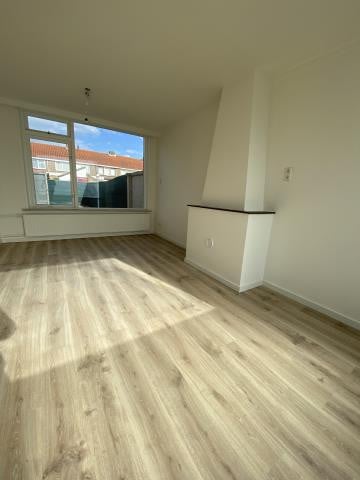 Te huur per 1 oktober - nette tussenwoning Terneuzen!