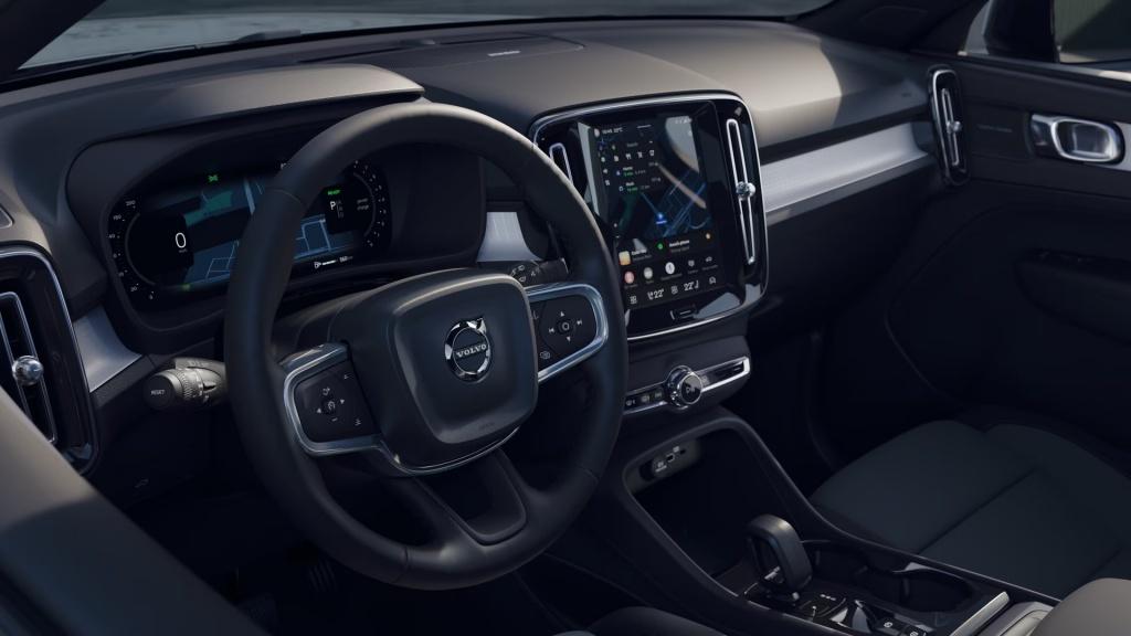 Volvo XC40 b4 gt plus dark visual park assist