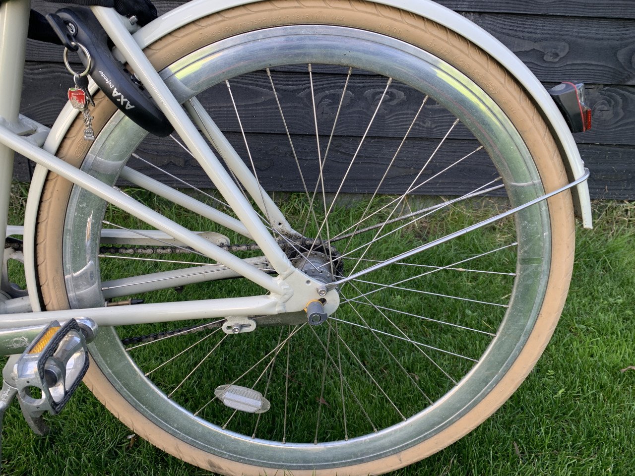 Veloretti fiets cafe racer pebble grey