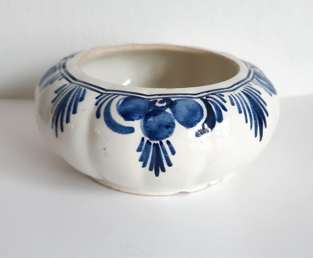 Theezeefje Insulinde Groningen koffie-thee met Delfts blauw opvangbakje