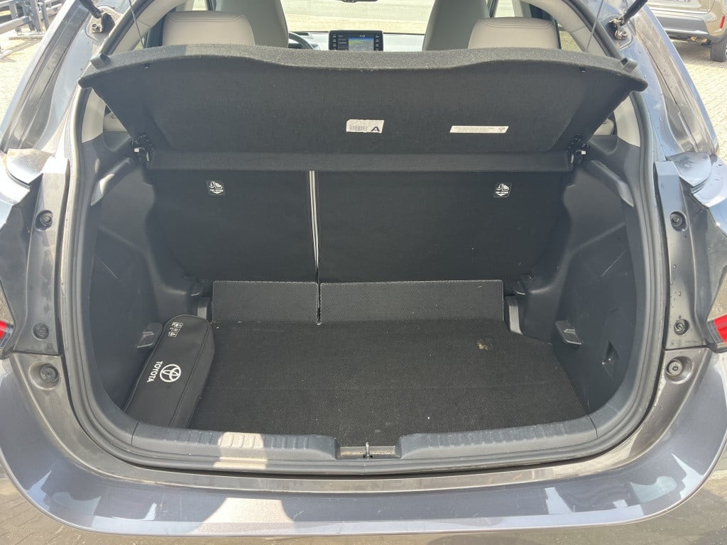Toyota Yaris | net binnen | 1.5 hybrid executive | leer | head-up display |