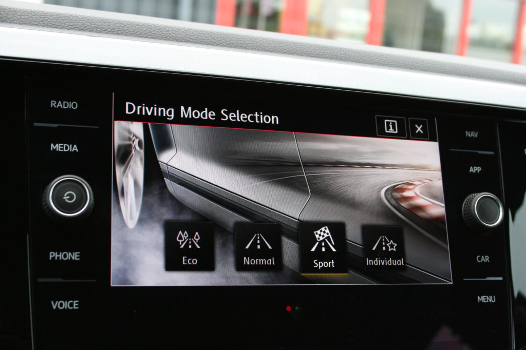 Volkswagen Polo 2.0 tsi gti