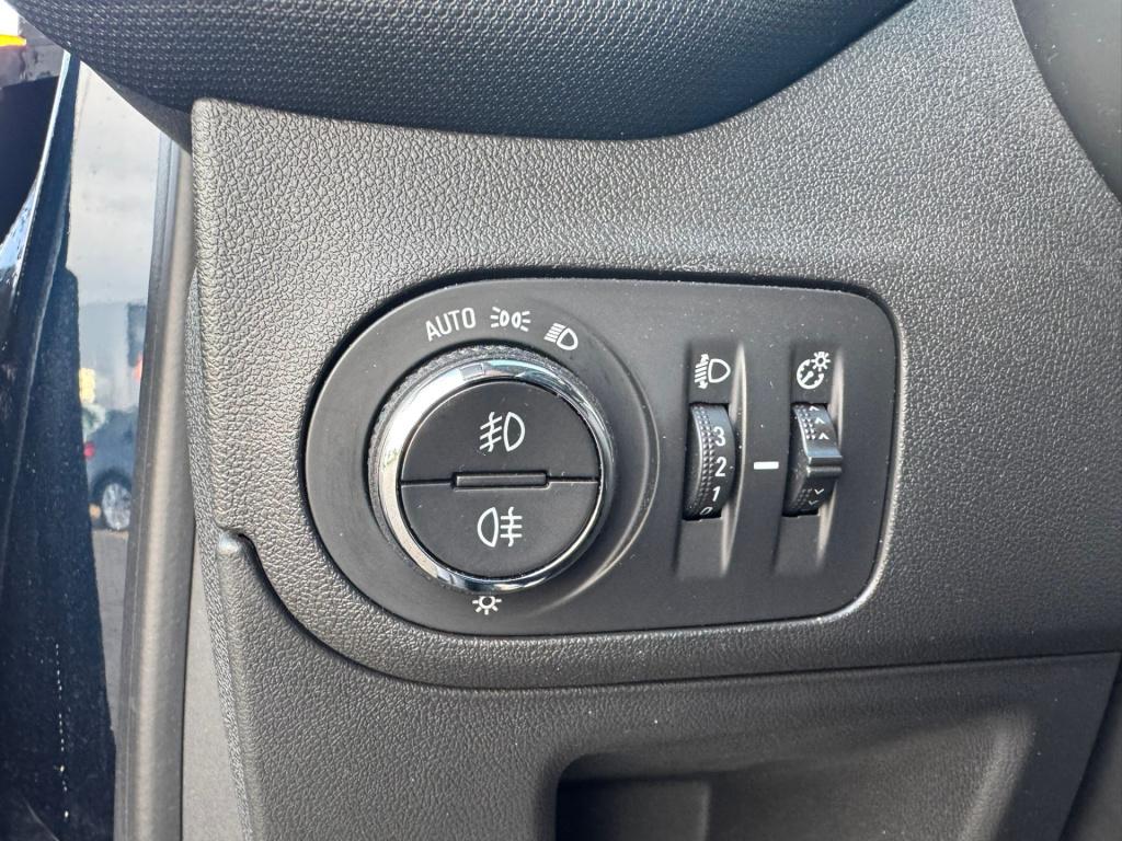 Opel Crossland X 1.2 turbo online edition