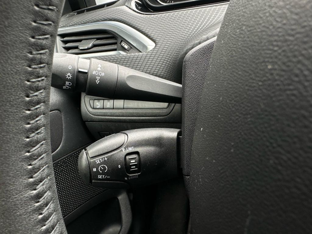 Peugeot 208 1.2 puretech allure