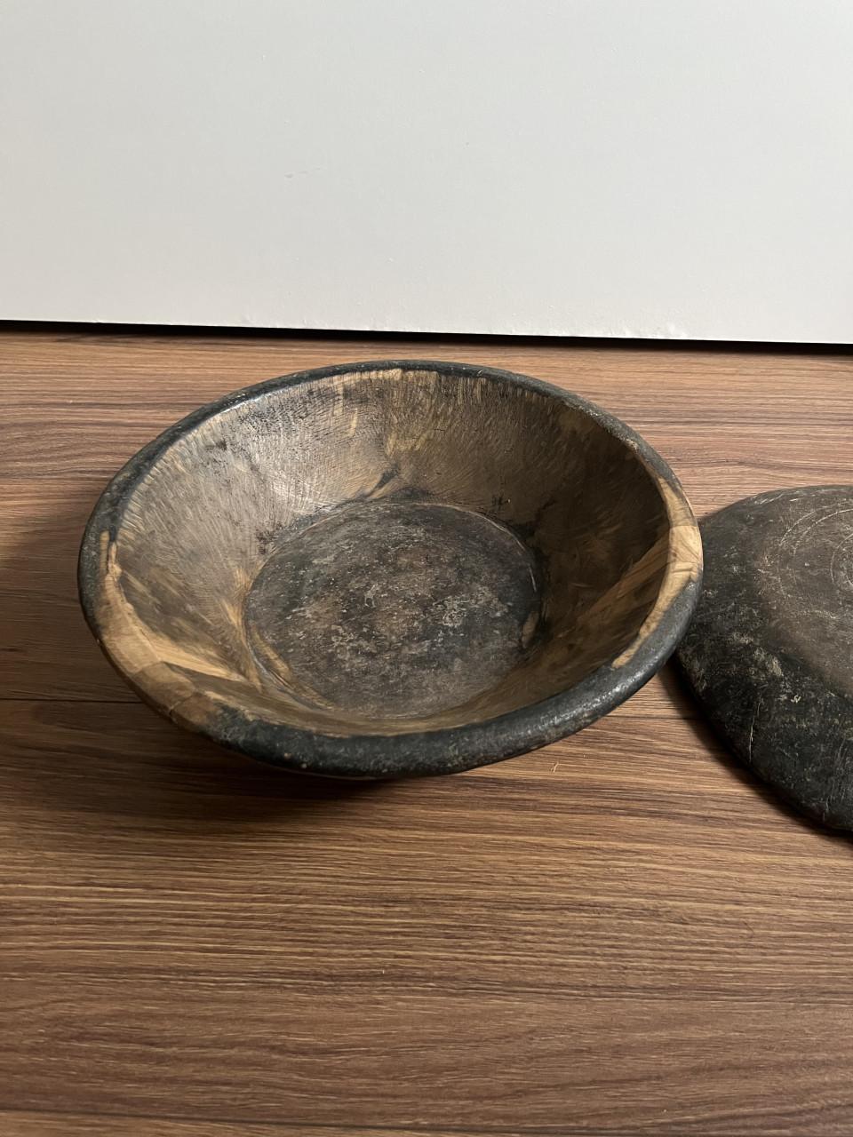 Houten schaal met deksel