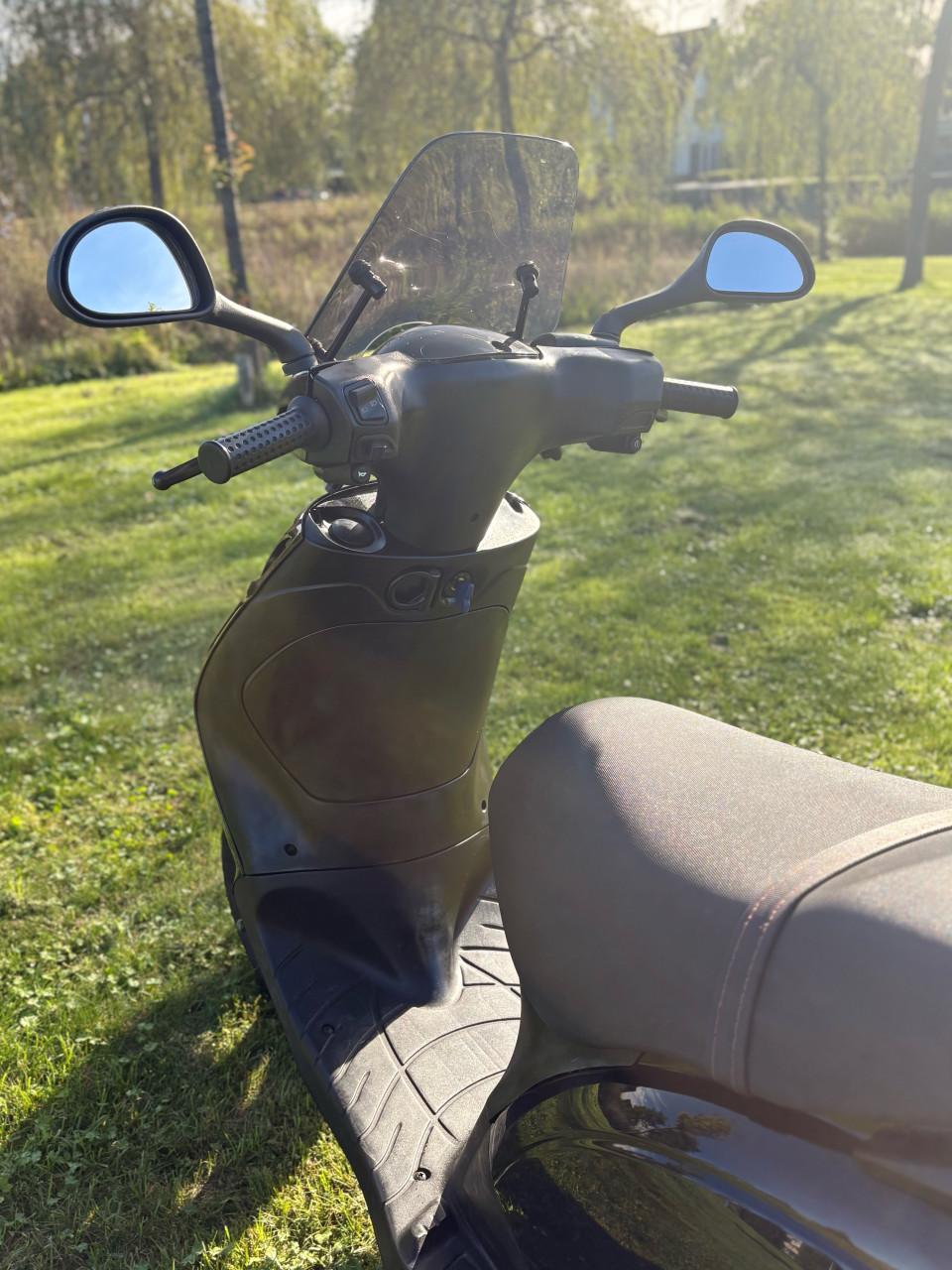 Piaggio Zip iGet 2019 - 45 km/u - Rijklaar