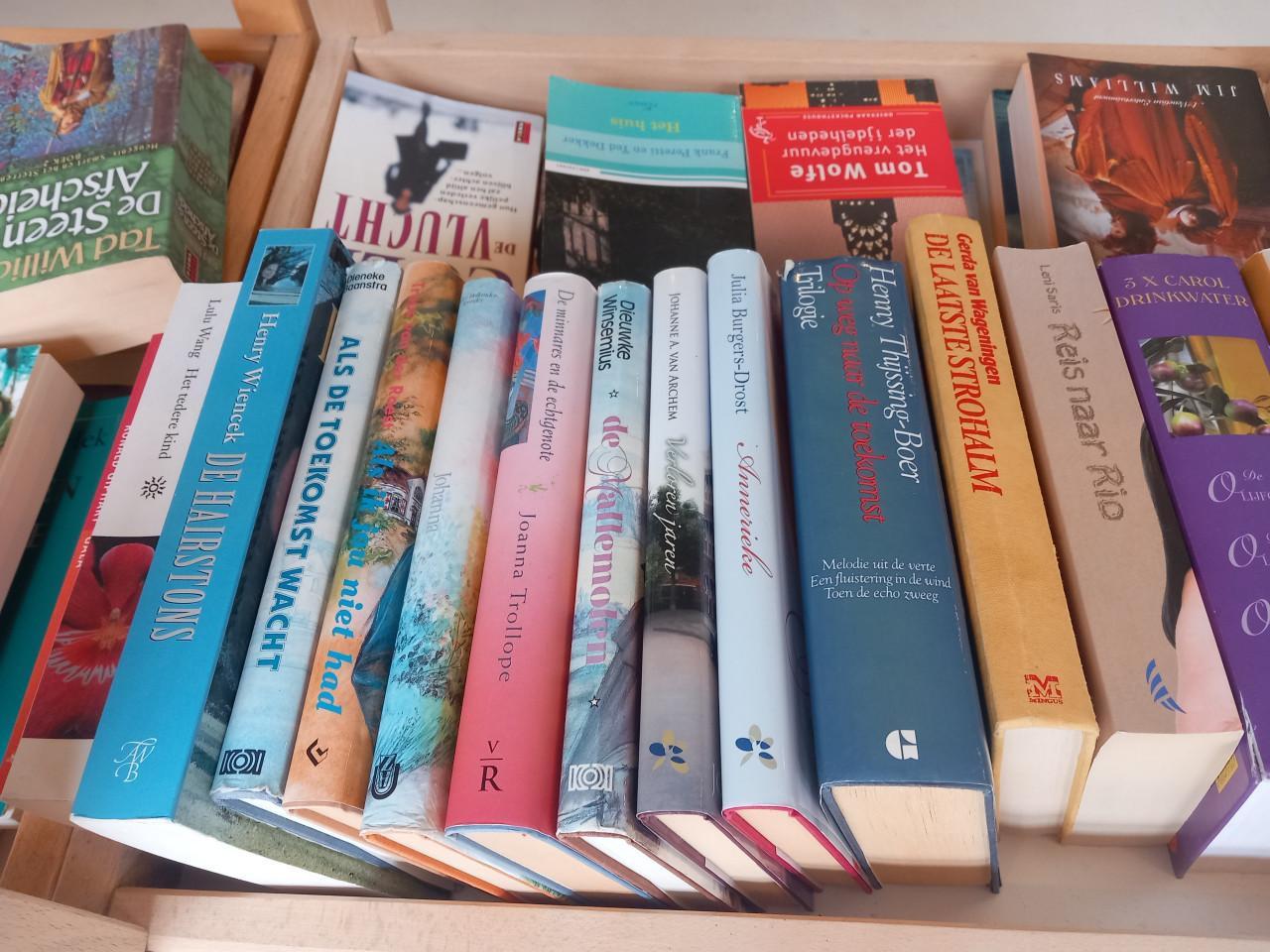 Boeken voor maar 1 euro per stuk