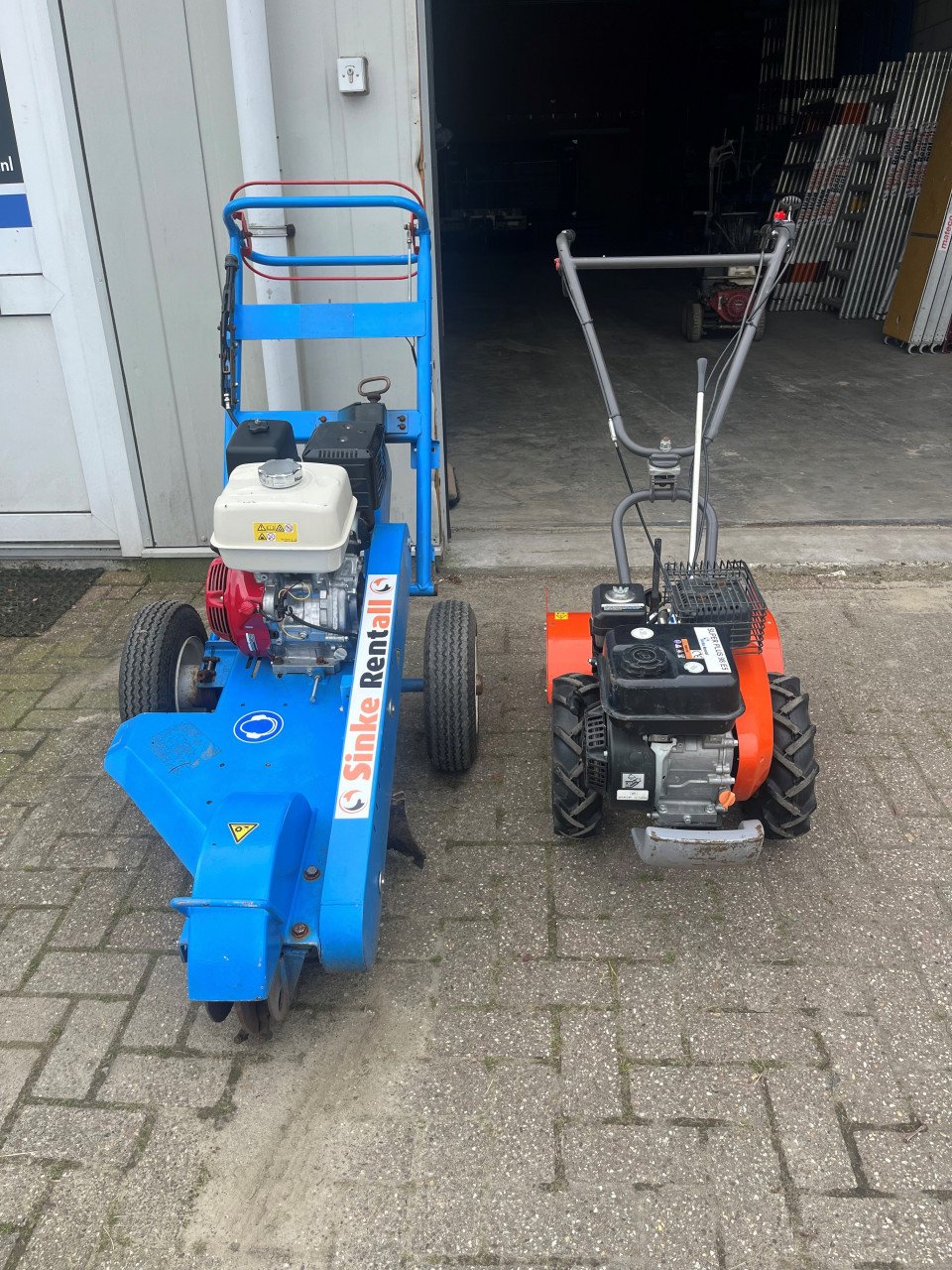 Bakfrees, onkruidborstelmachine, stobbenfrees, diverse park en tuinmachines