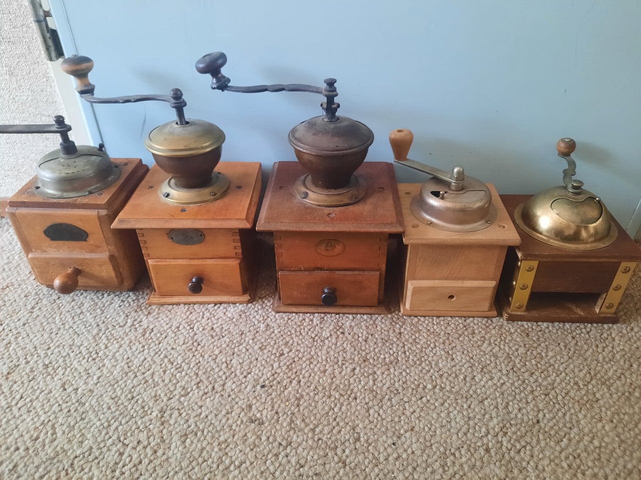 5 houten koffiemolens