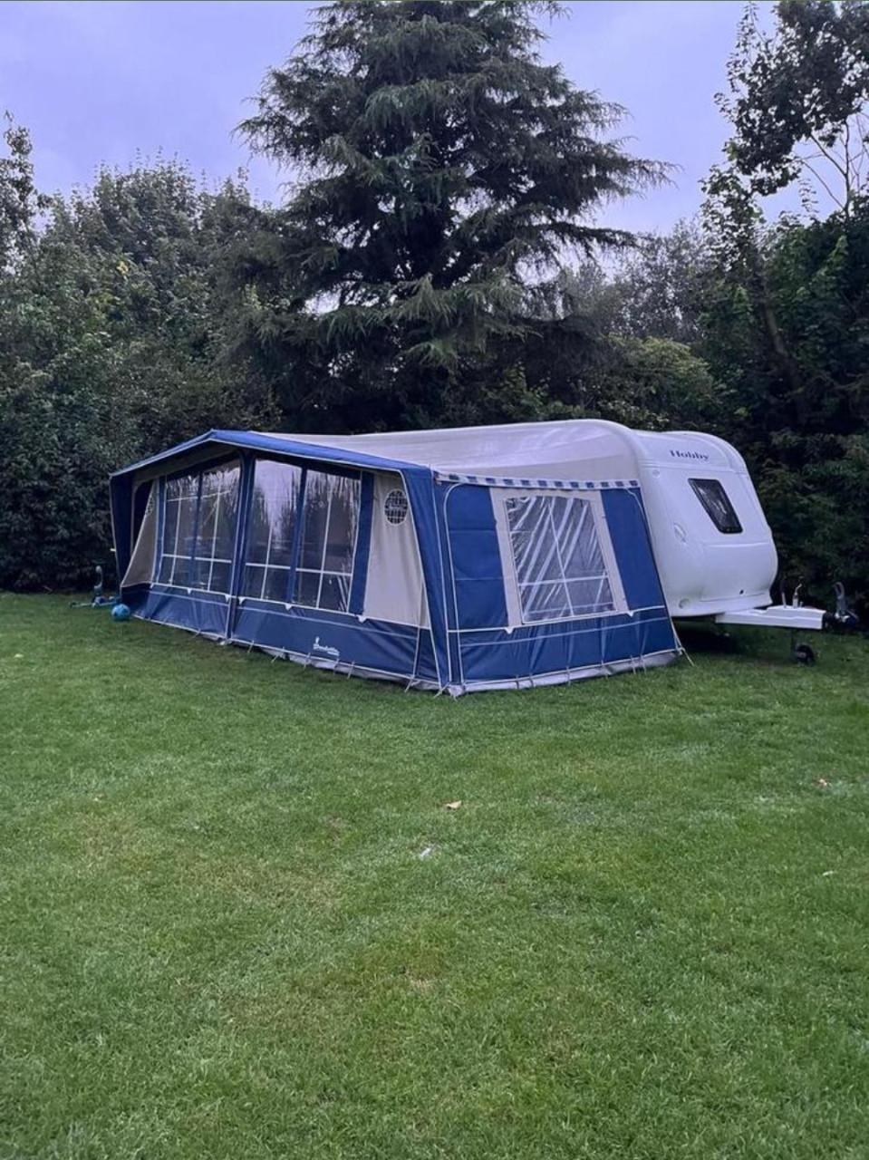 Hobby 540KMFE 2010, stapelbed, fransbed, mover, fietsendrager