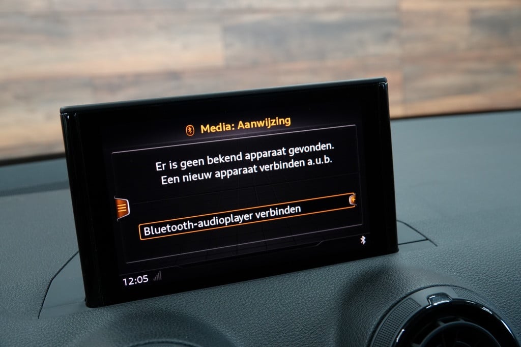 Audi Q2 30 tfsi | stoelverw. | leder | pdc |