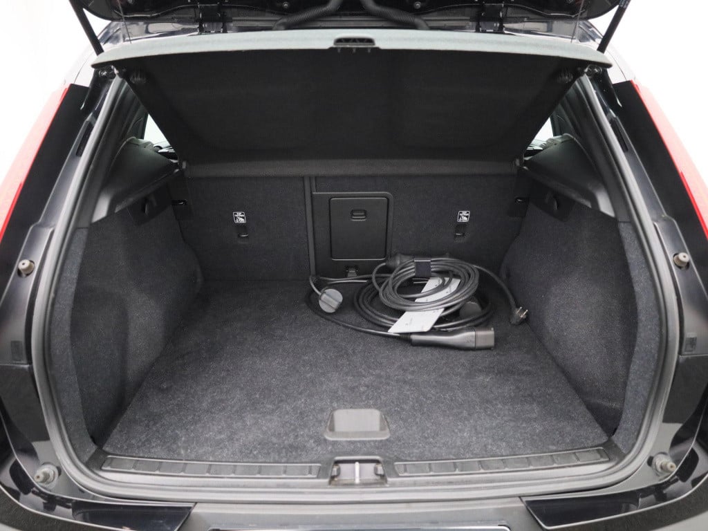 Volvo XC40 recharge core | automaat | lmv | parkeer sensoren | virtual cock