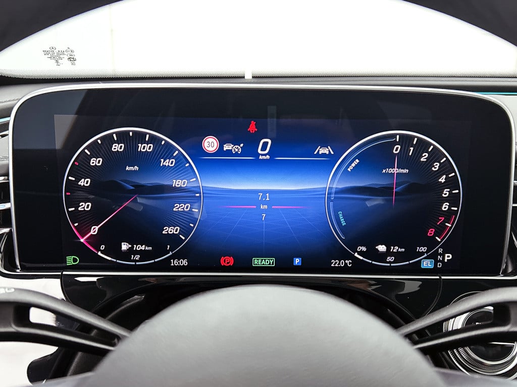 Mercedes-Benz E-Klasse 300 e sport edition | trekhaak | nightpakket | premi