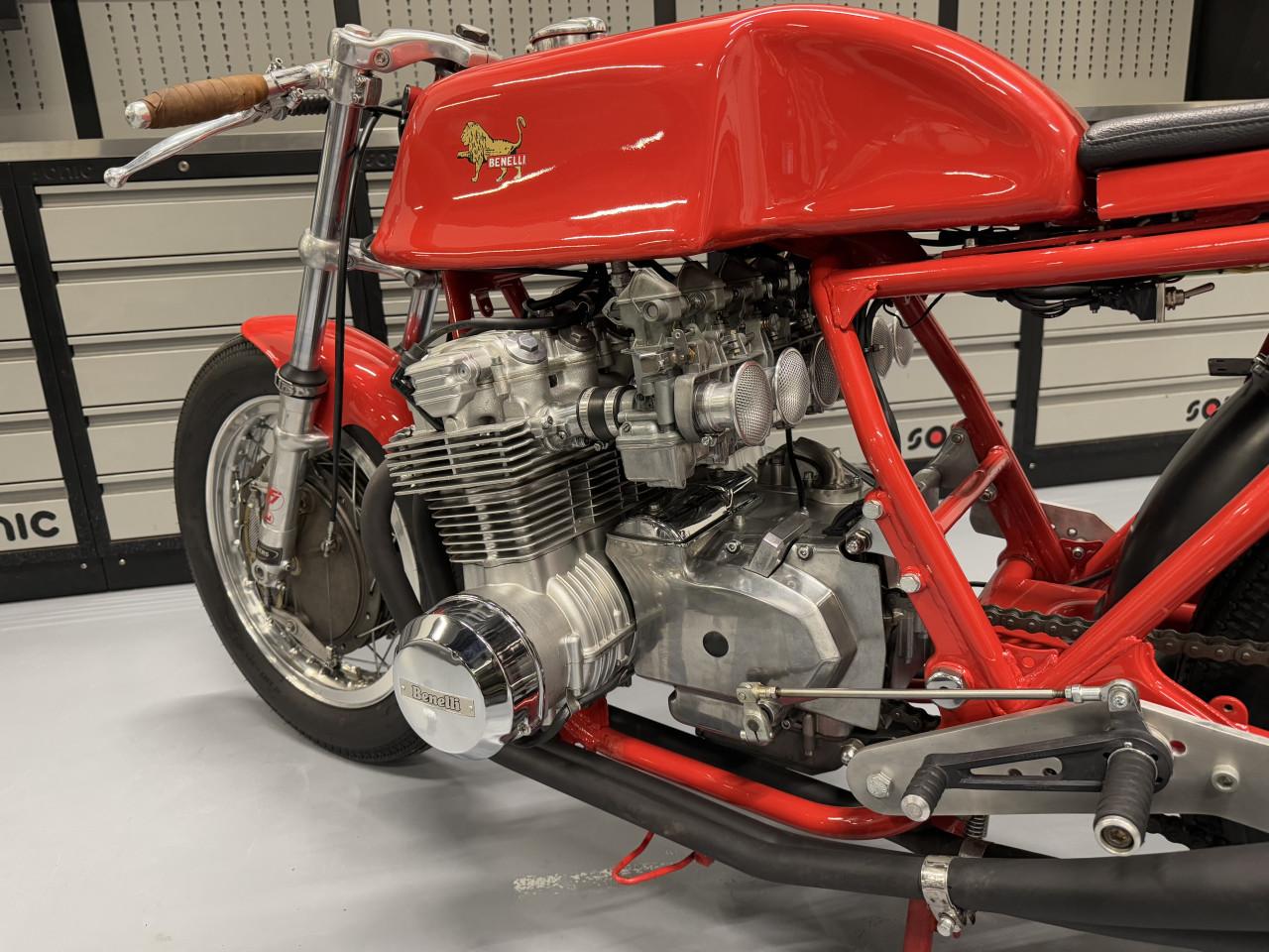 Benelli Sei 900 Classic Racer