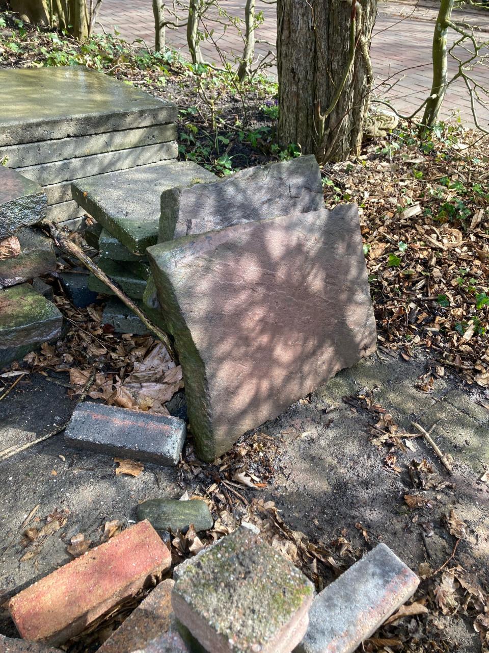 Ruilen: 12 rode Flagstones (stapstenen)