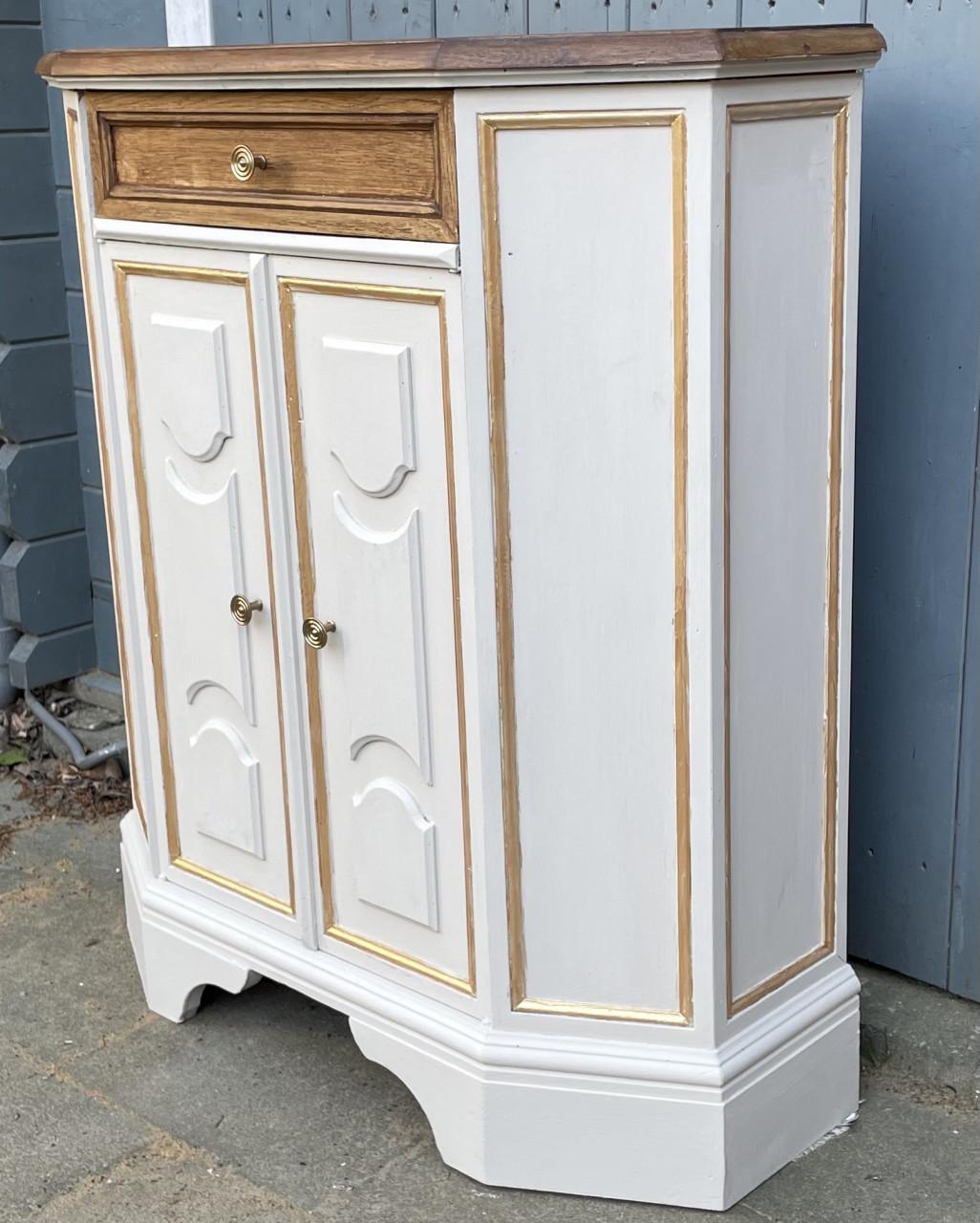 Exclusief landelijk kastje