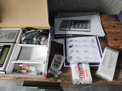 NieuwAlecto DA-200 Draadloos Alarmsysteem met Telefoonkiezer