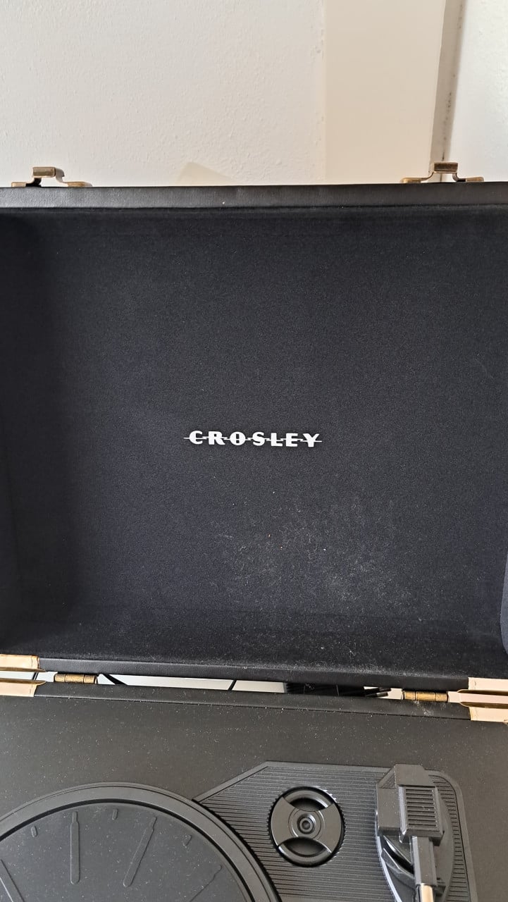Crosley pick up