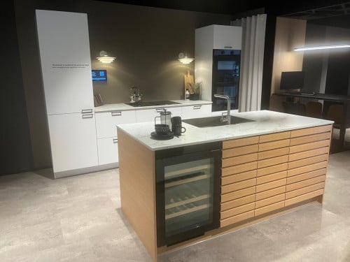 EILANDKEUKEN KVIK VEDA white icm CIMA light oak