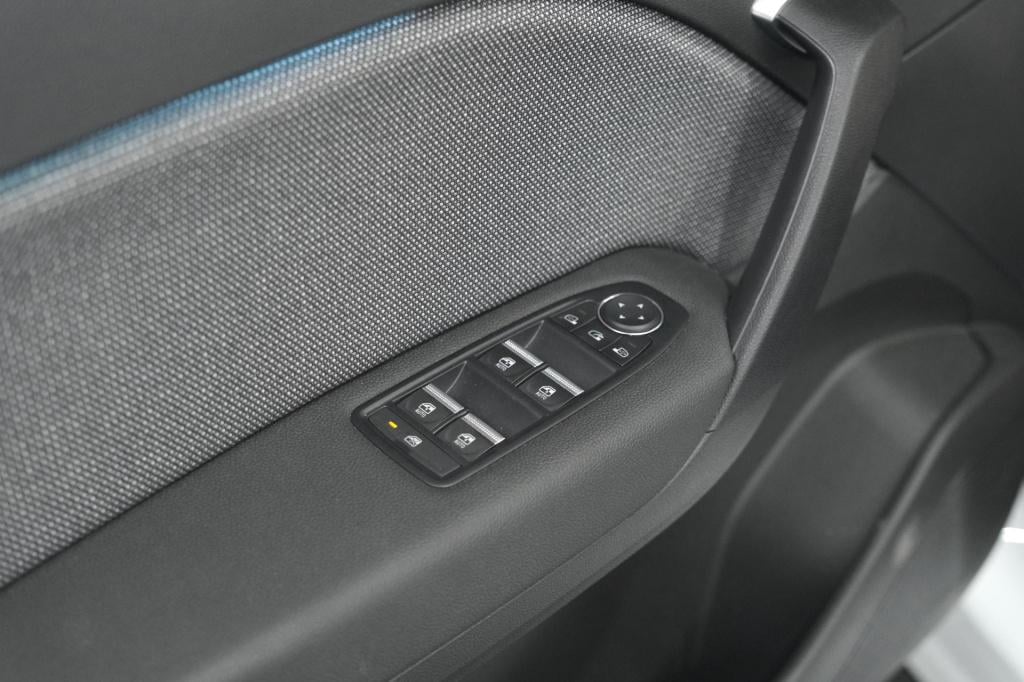 Renault Captur 1.6 e-tech full hybrid 145 techno | nieuw model | camera | a