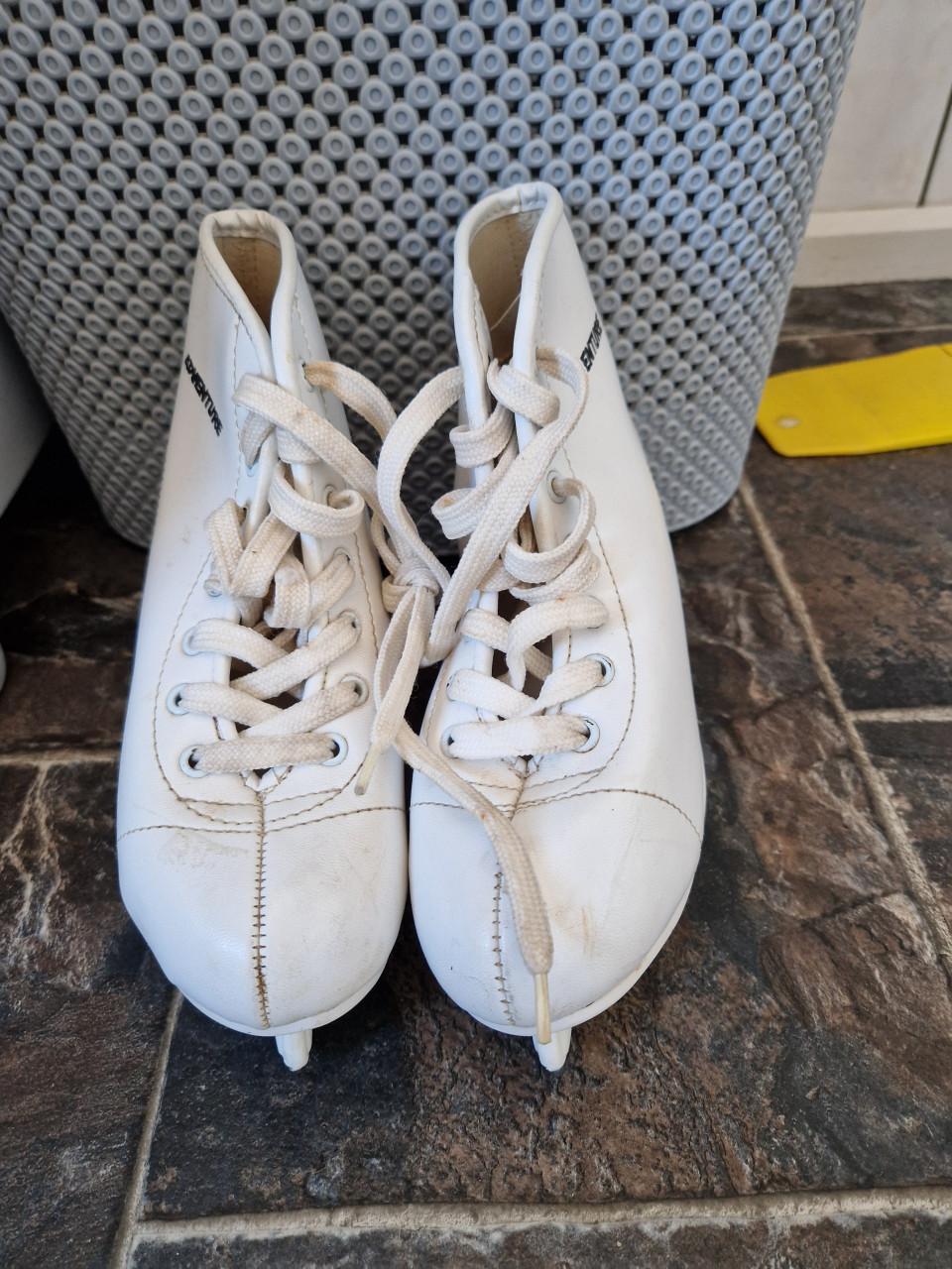 Witte  schaatsen mt 36