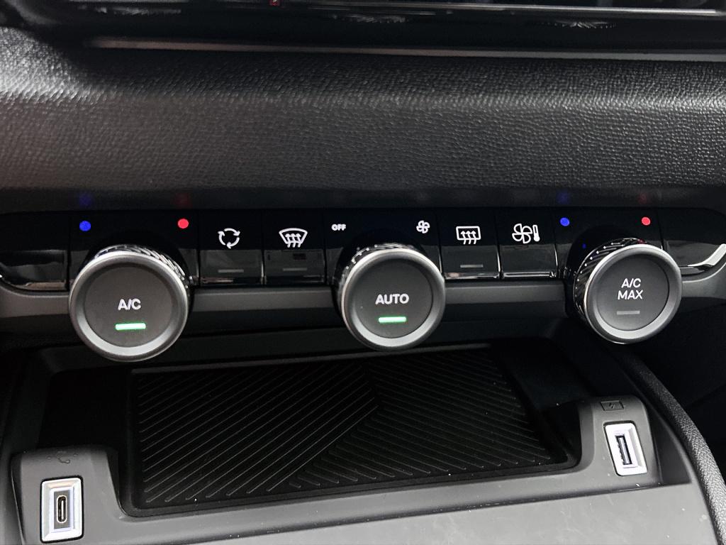 Citroen C4 130pk automaat max | rijklaar | adaptive cruise |