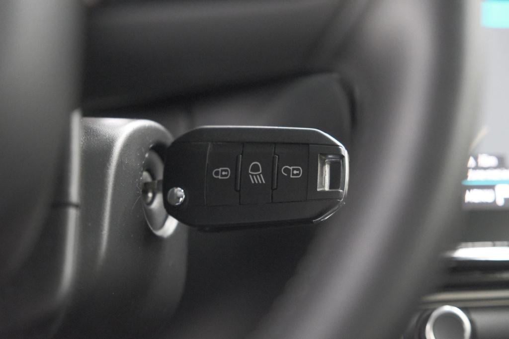 Citroen C3 puretech 110 eat6 business | camera | allseason banden | dodehoe