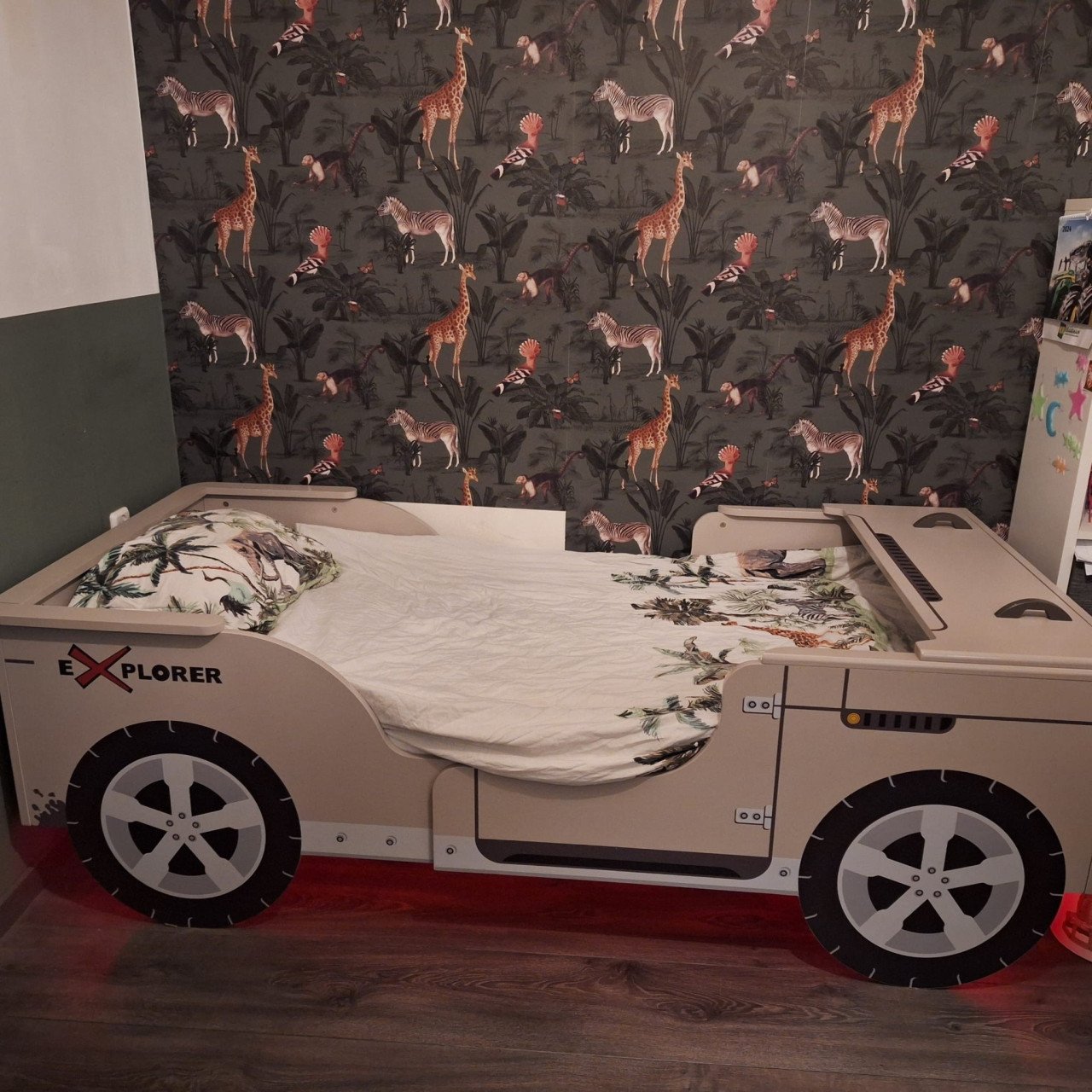 Explore safari jeep bed