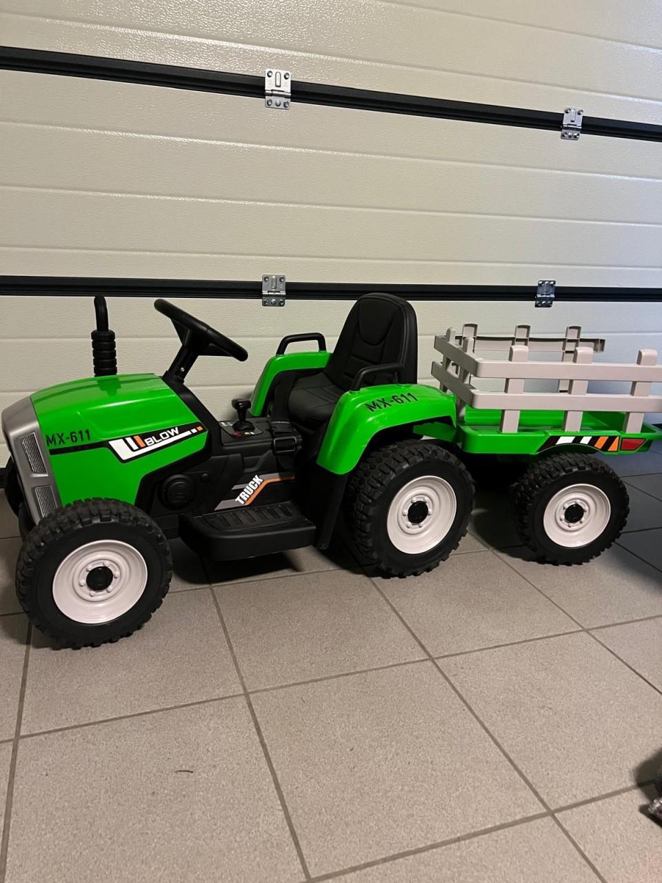Kinder accu tractor 12 volt met aanhanger en RC groen