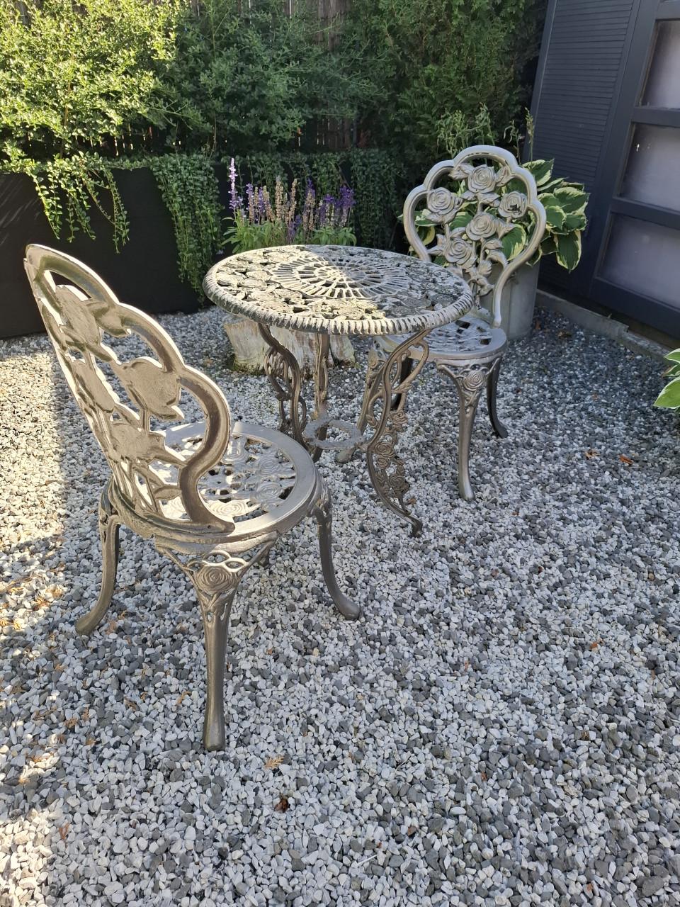 Prachtig gietijzeren tuinset