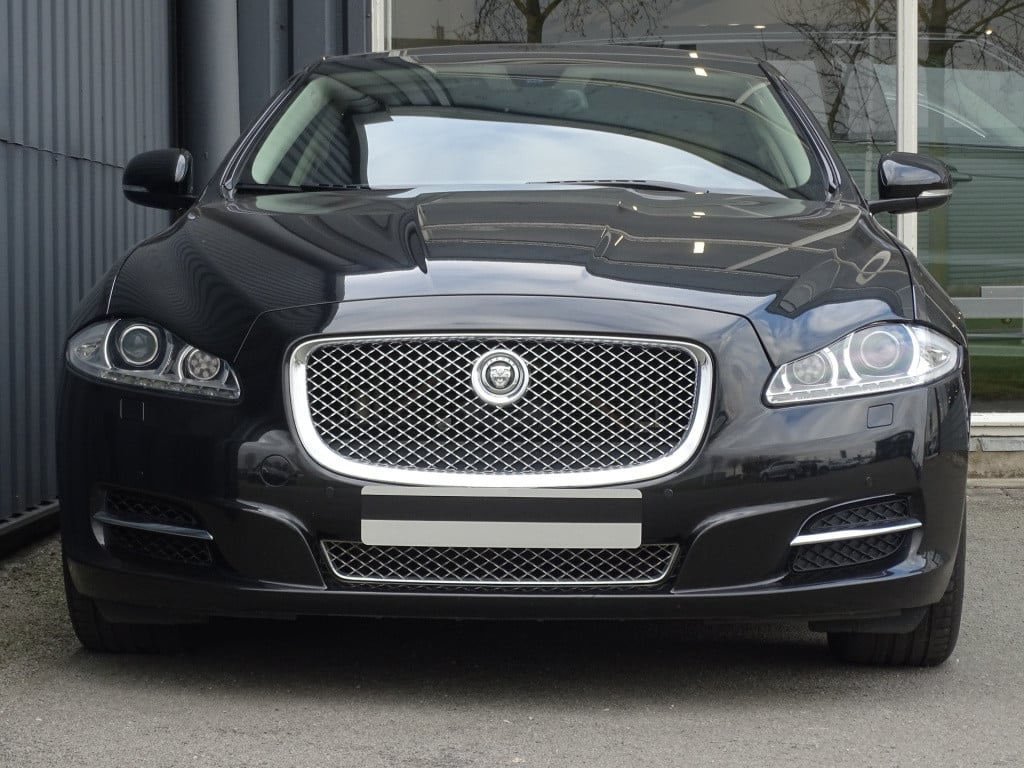 Jaguar Xj 3.0 v6d luxury | dubbel pano | 19"