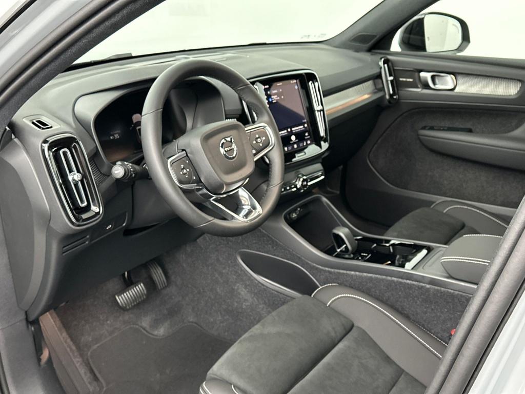 Volvo Ex40 extended range ultra dark europa