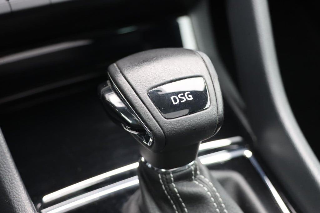 Skoda Karoq 1.5 tsi act sportline business dsg7 150pk