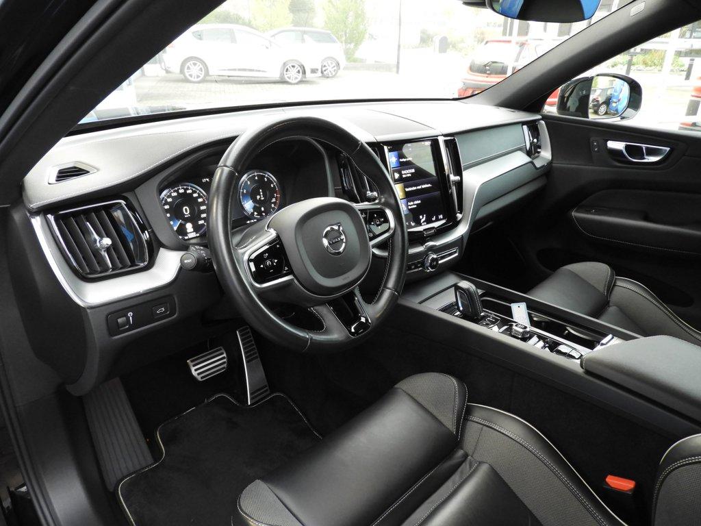 Volvo XC60 2.0 b4 inscription r-design