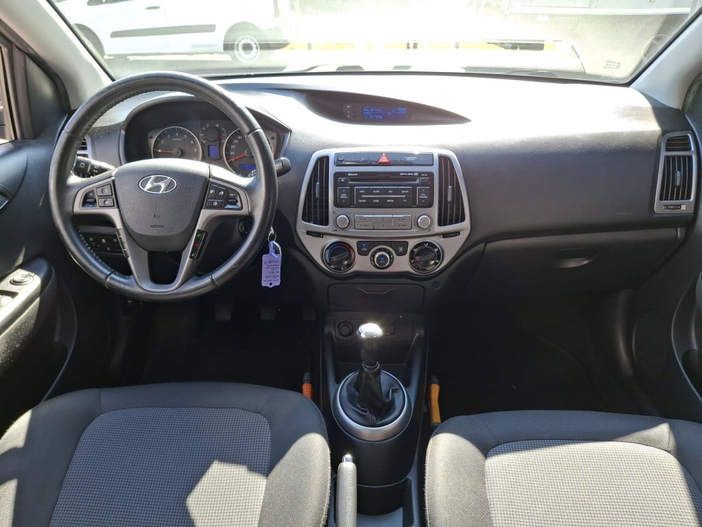 Hyundai I 20 1.2 hp i-motion 5-deurs | airco | trekhaak