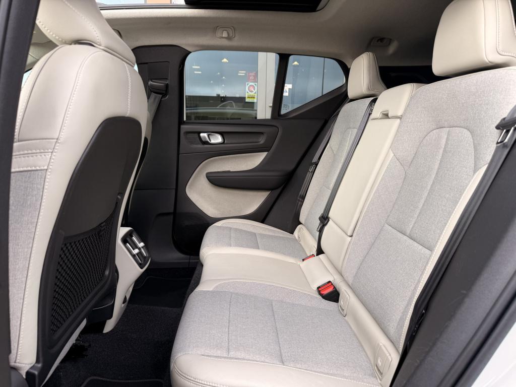 Volvo XC40 1.5 t3 | pano | navi | acc | achteruitrijcamera | stoelverwarmin