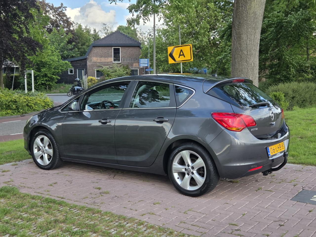Opel Astra J 1.6 Edition | 192.297 KM |NAP | Goed onderhouden + Nette staat