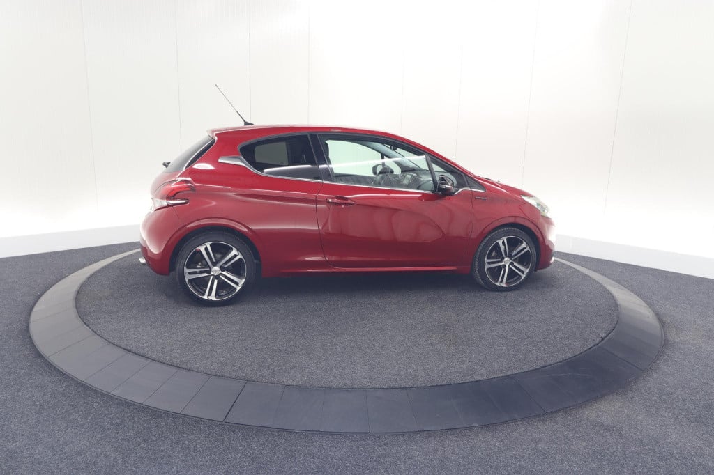 Peugeot 208 puretech 110 gt-line | apple carplay | parkeersensoren | climat