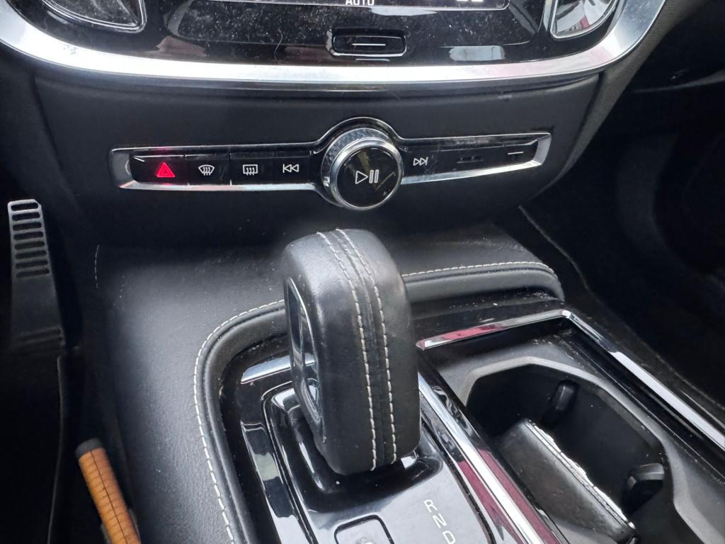 Volvo S60 2.0 t8 awd twin engine r-design